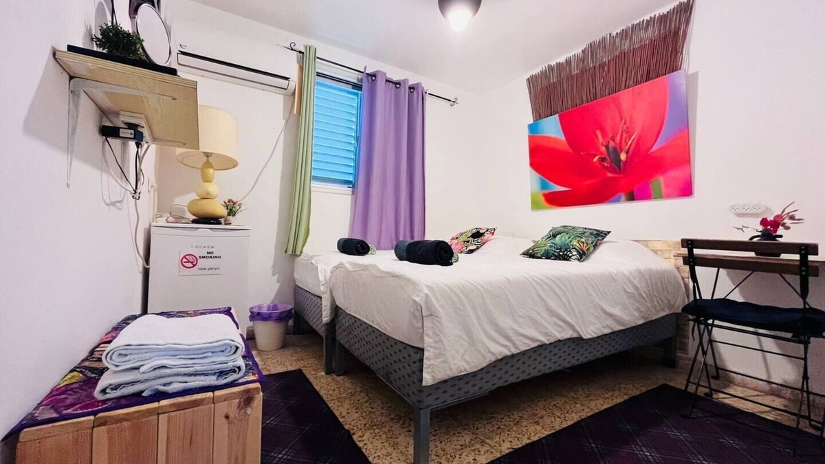 Tamar Bed & Breakfast | Lowest Place on Earth B&B Private Cosy Double Room Shared Bathroom and Kitchennn