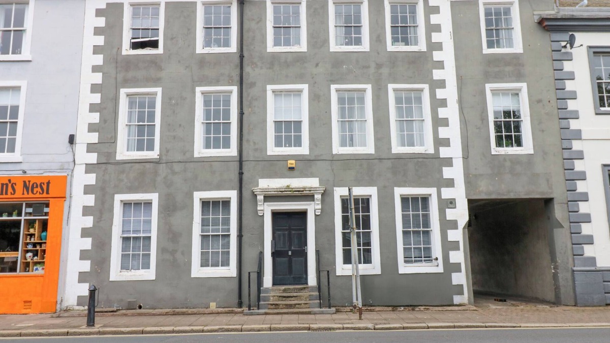 Whitehaven Cottage | LOWTHER PENTHOUSE, family friendly in Whitehaven