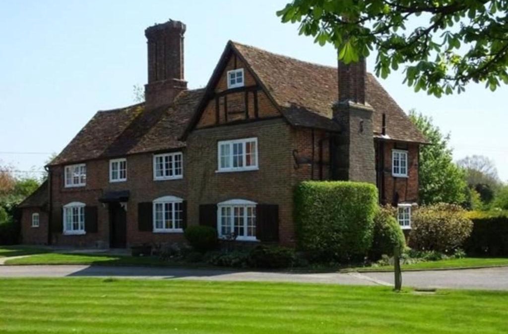 Tring House | Loxley Barn 1 bedroom cottage retreat