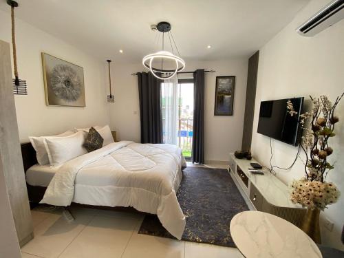Bono East Region Apartment | Loxwood house by Belrose luxury apartment