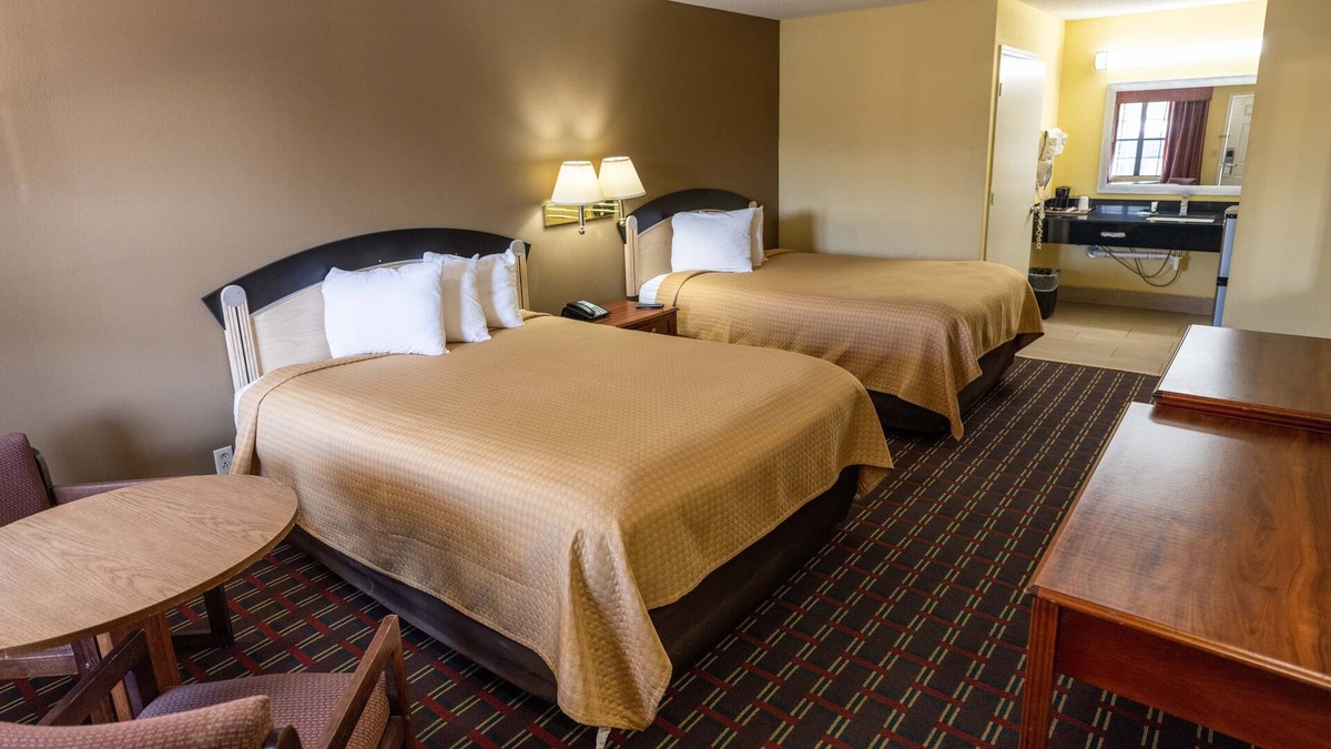 Hawkinsville Hotel | Loyalty Inn Hawkinsville