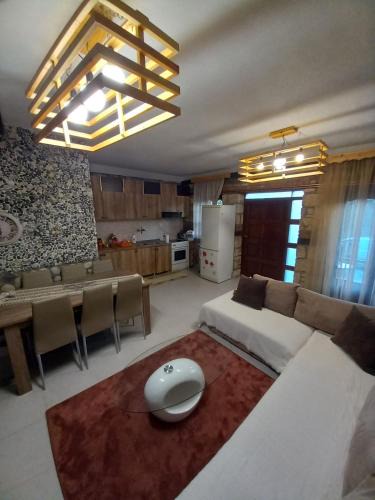Almopia Villa | LOYTRA MOUNTAIN NATURE ANASTASIα