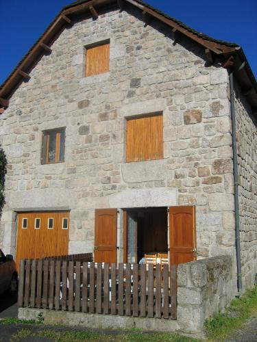 Saint-Alban-sur-Limagnole Apartment | Lozère Aubrac Margeride Promo