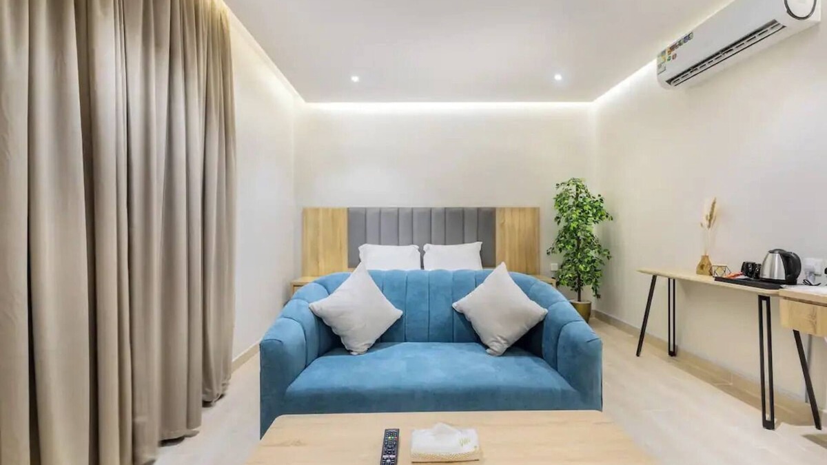 Ar Rawdah Apartment | LP2.2 - Contemporary Studio in Central Riyadh