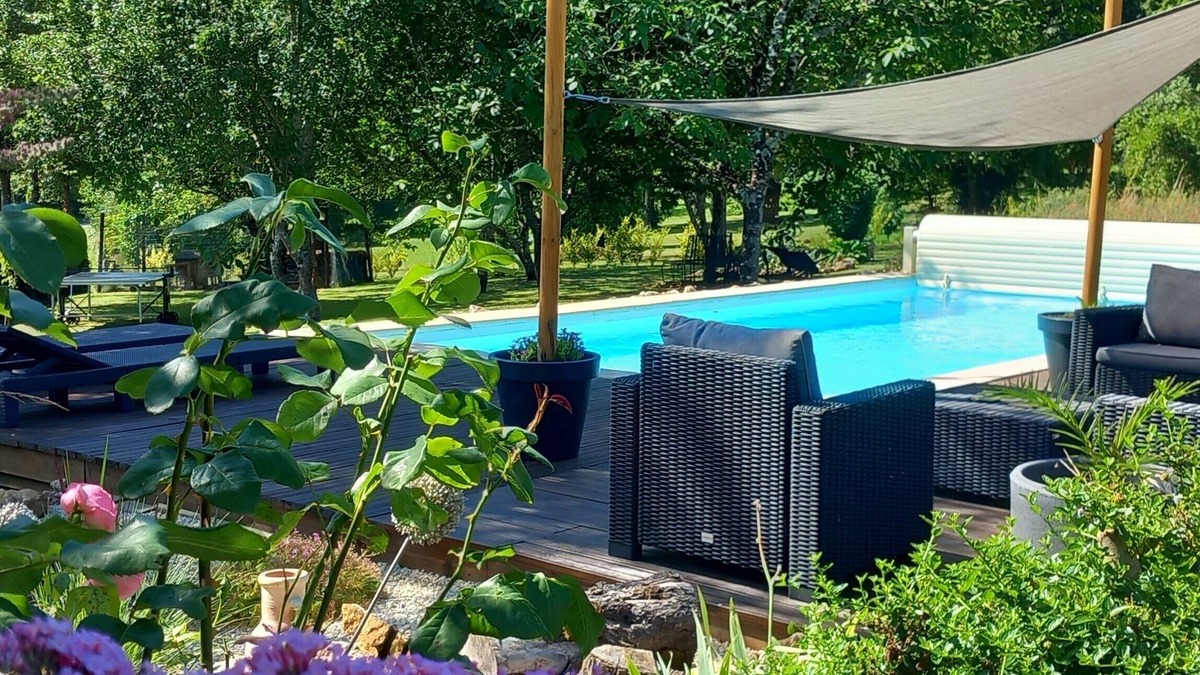 Lussas-et-Nontronneau House | LPC Dordogne Holidays - Couples retreat oozing character in an idyllic setting