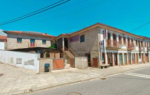 Vila Real Apartment | LR Vintage 64