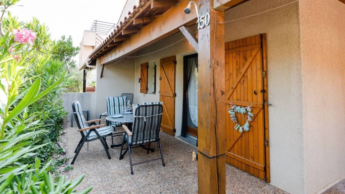 Les Ayguades House | LS150 Air-conditioned 2-room+mezzanine house with collective swimming pool+Wifi