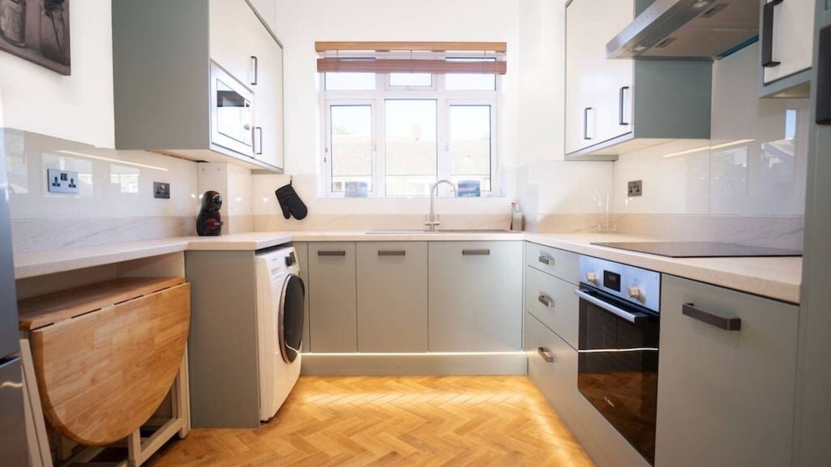 St. Mary's Park Apartment | LS2G Short Term Rental Properties in Battersea SW11