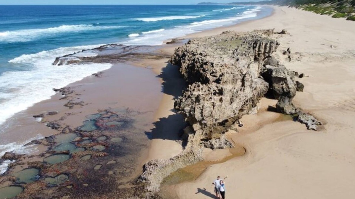 Santa Maria House | Lua do Man … Where the beach meets the bush