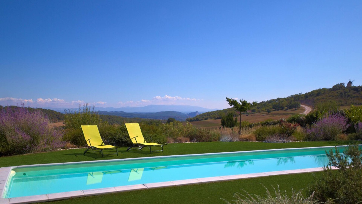 Saint-Michel-l'Observatoire Apartment | Luberon: independent suite of 37 m2 in contemporary house with private pool