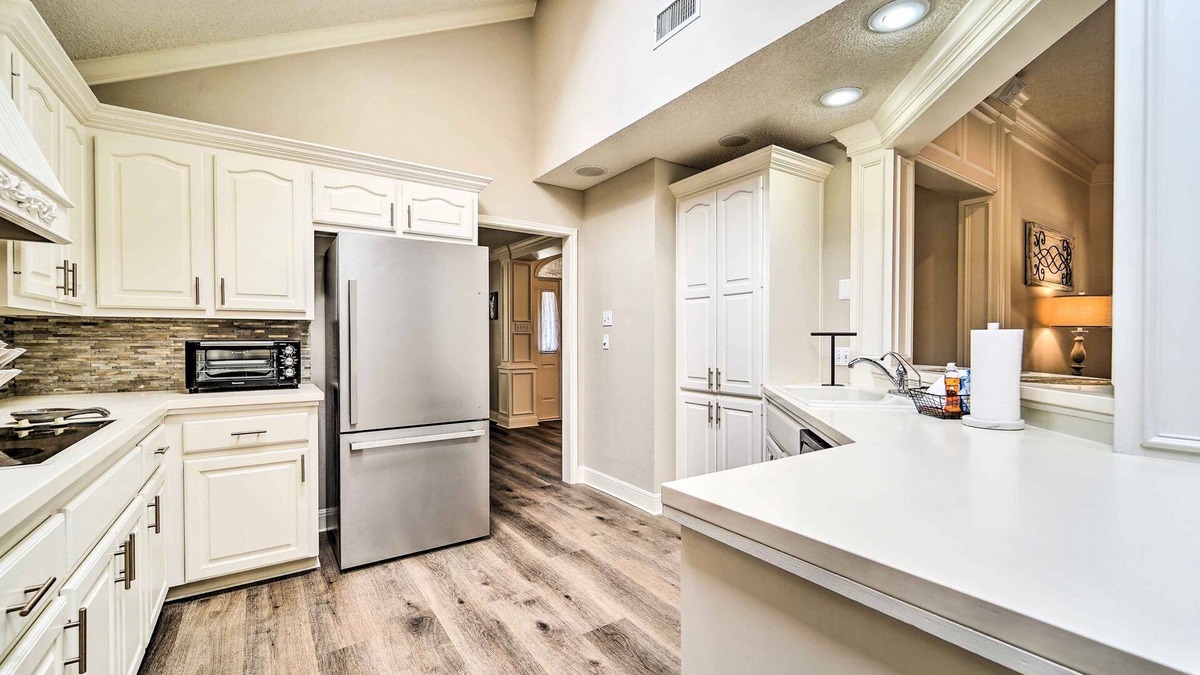 Lubbock Villa | Lubbock Home w/Patio ~ 6 Mi to Texas Tech!