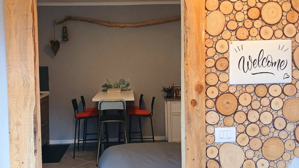 Cissano House | Lucia's Wood House and Wood's Room