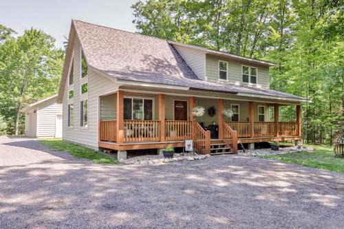 Lake Tomahawk House | Lucky Bass Retreat in Lake Tomahawk WI