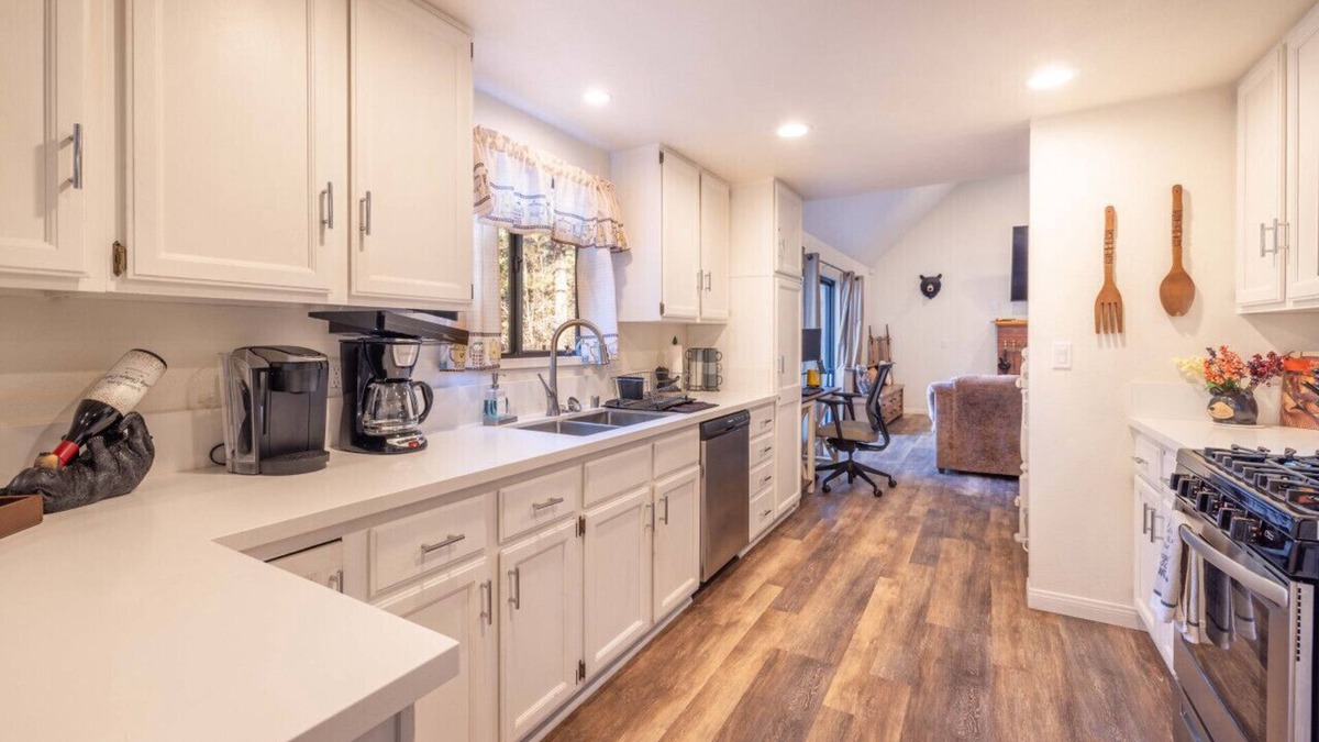 Big Bear City Cabin | Lucky Charm | Outdoor Theatre, Spa, Game room!