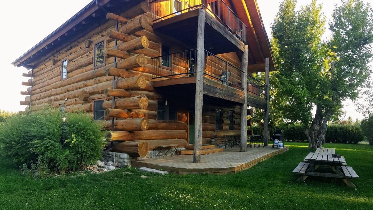 Four Corners Cabin | Lucky Dog Lodge - Spectacular Large Group Accommodations!