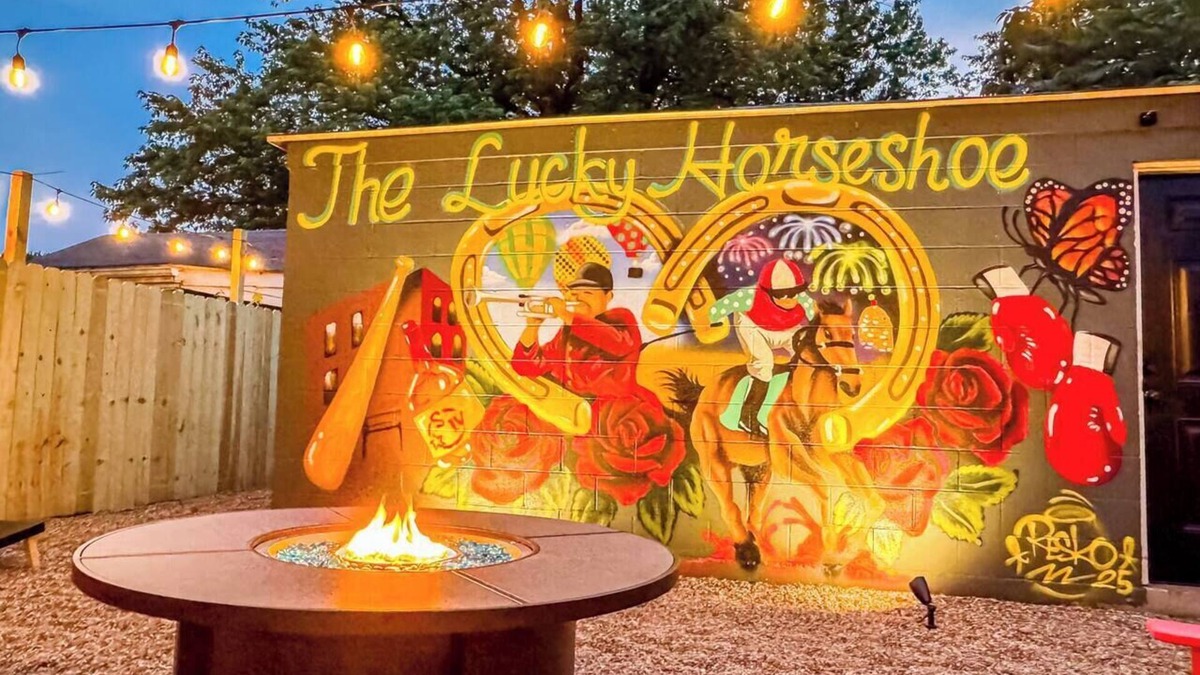 South Louisville House | Lucky Horseshoe | Derby Expo SDF | Garage Parking