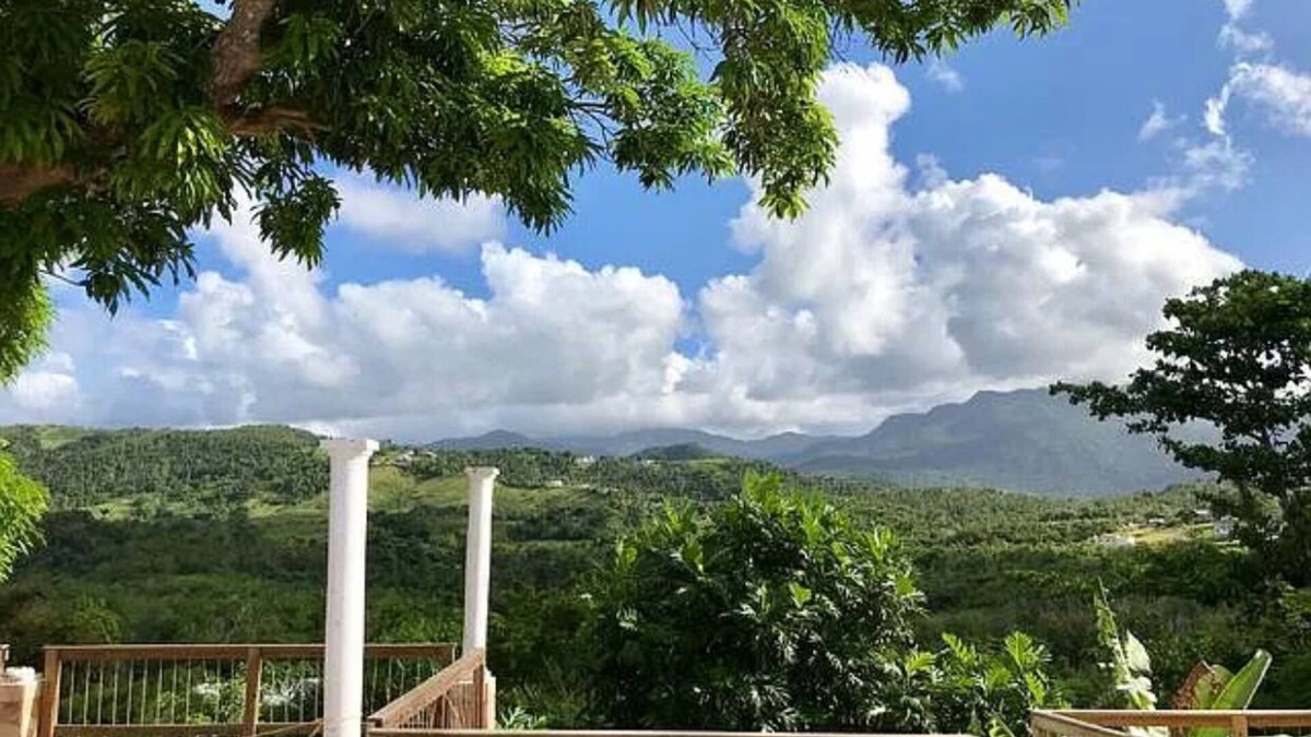 Playa Fortuna House | Lucky Luquillo's SOLAR El Yunque & Beach Retreat