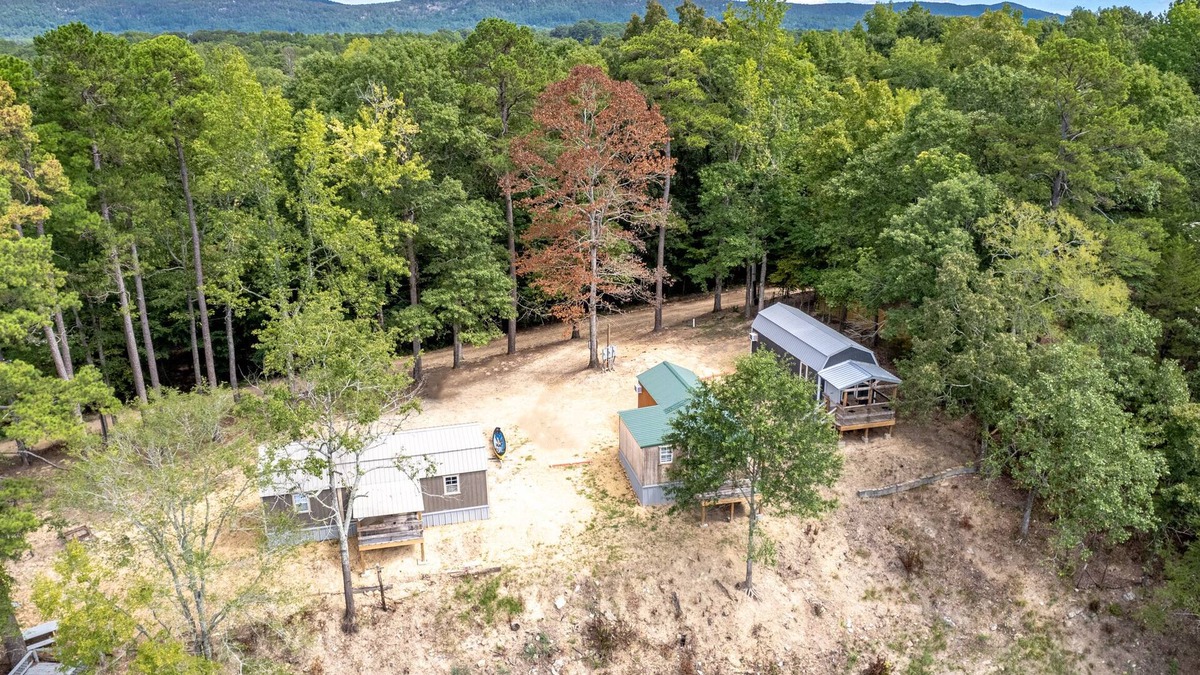 Glenwood Cabin | Lucky's Canoe & Kayak Cabin #3 - Caddo River Access!