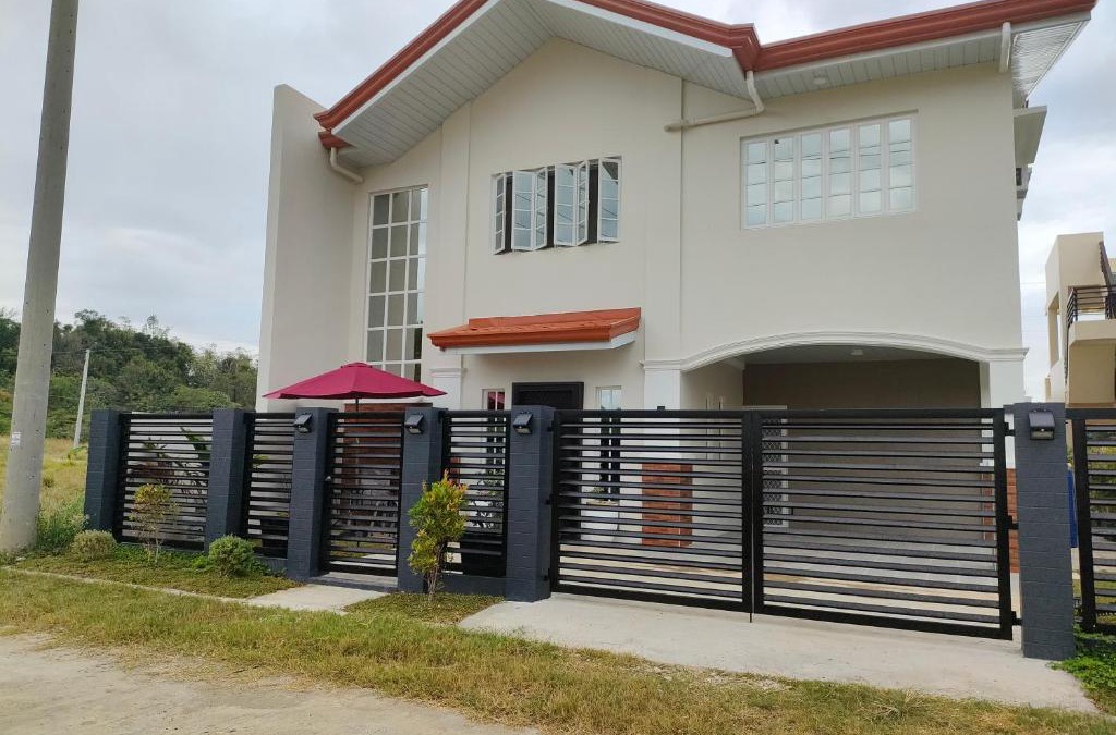 Alaminos Apartment | Lucky Swiss Transient House Alaminos - Entire House near Hundred Islands