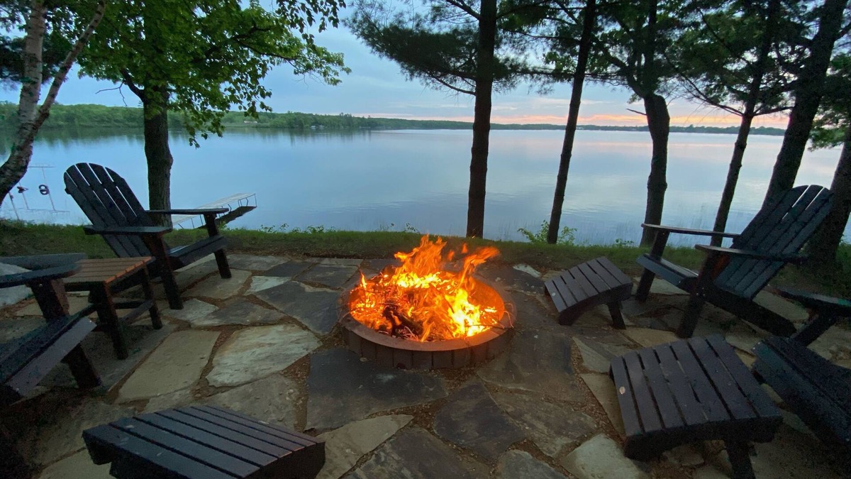 Luck Cabin | Lucky View Lodge Log Cabin on Big Butternut Lake Luck, WI 3 acre 300ft lakeshore