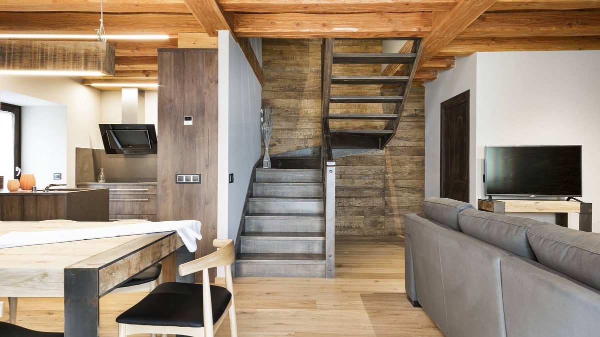 Les House | Luderna - Casa Les er Haro