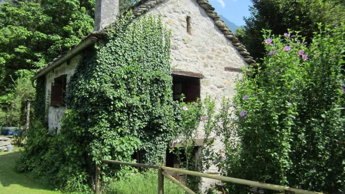 Ludiano Ski Chalet | Ludiano: Old renovated farmhouse in Val di Blenio