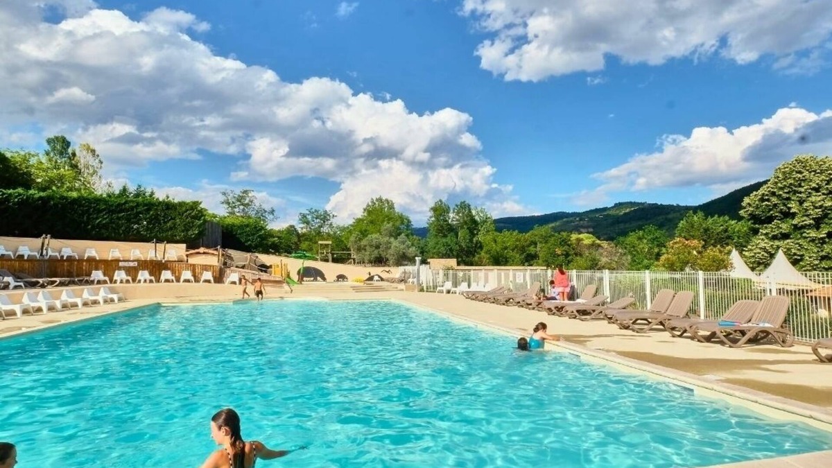 Lussas RV Rental | Ludo Camping Parc
