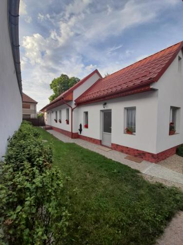 Fagaras House | Ludo