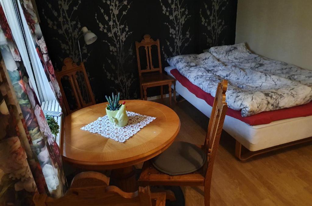 Ljungbyholm Apartment | Lugnt boende Intill Ljungbyån