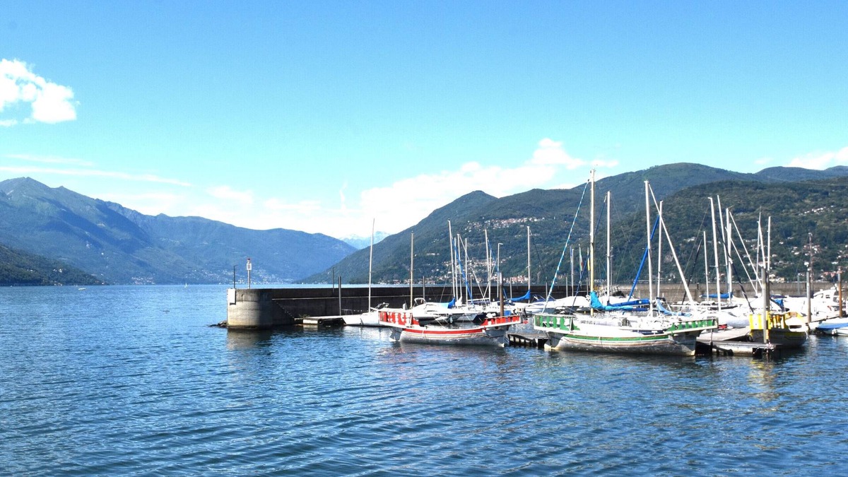Luino Apartment | Luino House