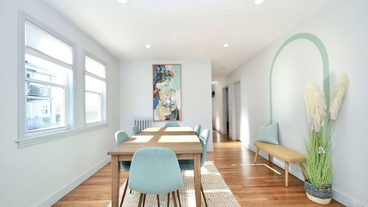 Everett House | Luke 1 House, Safe, Parking, Stylish, MBTA, Memorable