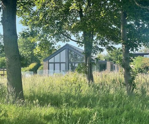 Strøby Ladeplads House | Luksus hus i 1st række, all-incl top komfort med SPA og skov