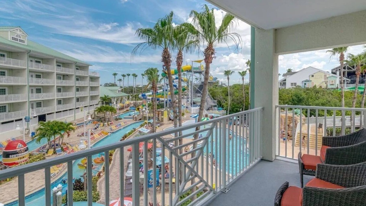 Indian Rocks Beach Condo | Lulu's NEW WATERFRONT RARE 2 BAL 2 BD, 2 BA, SLEEPS 8-4 DAILY WATER PARK PASSES