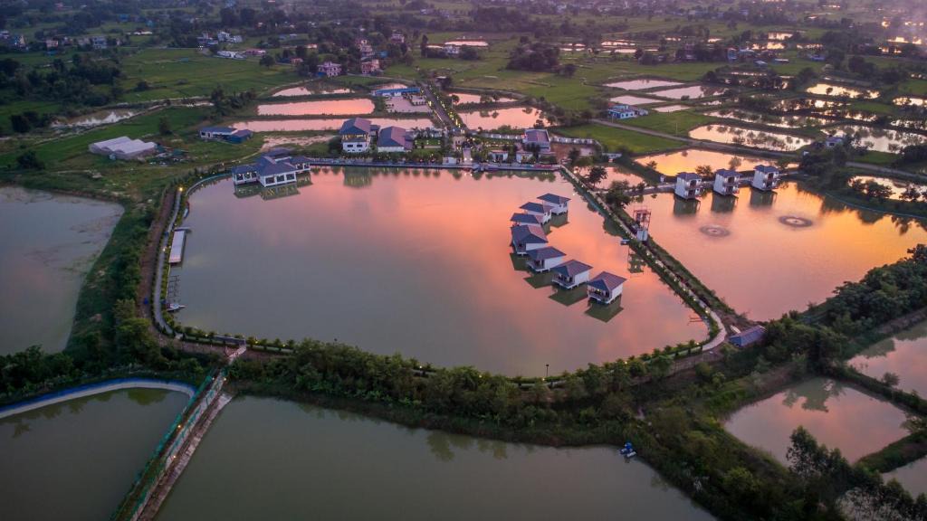 Sauraha Pharsatikar Hotel | Lumbini Palace Resort