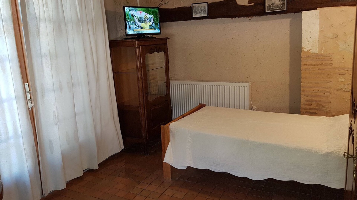 Penne-d'Agenais Apartment | Lumiere - The clos of birds