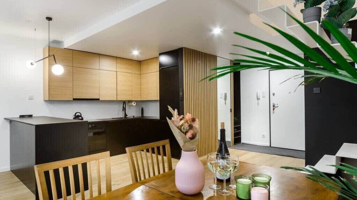 Lodz Apartment | Lumina 2-level apart with terrace