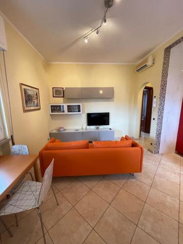Lido di Camaiore House | Luminosa casa con posto auto in Versilia a 5 min dal mare