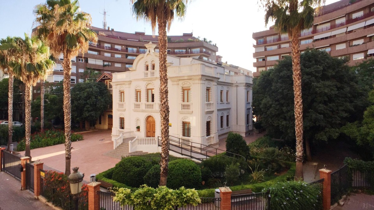 Mestalla Apartment | Luminoso y Amplio Apartamento a 10 min del Centro y de la Playa. Ideal Familias