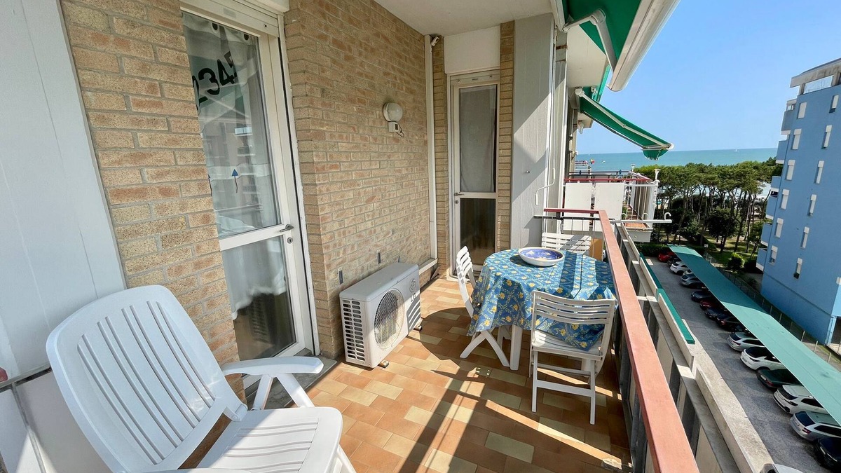Porto Santa Margherita Apartment | Luminous flat with a big terrace