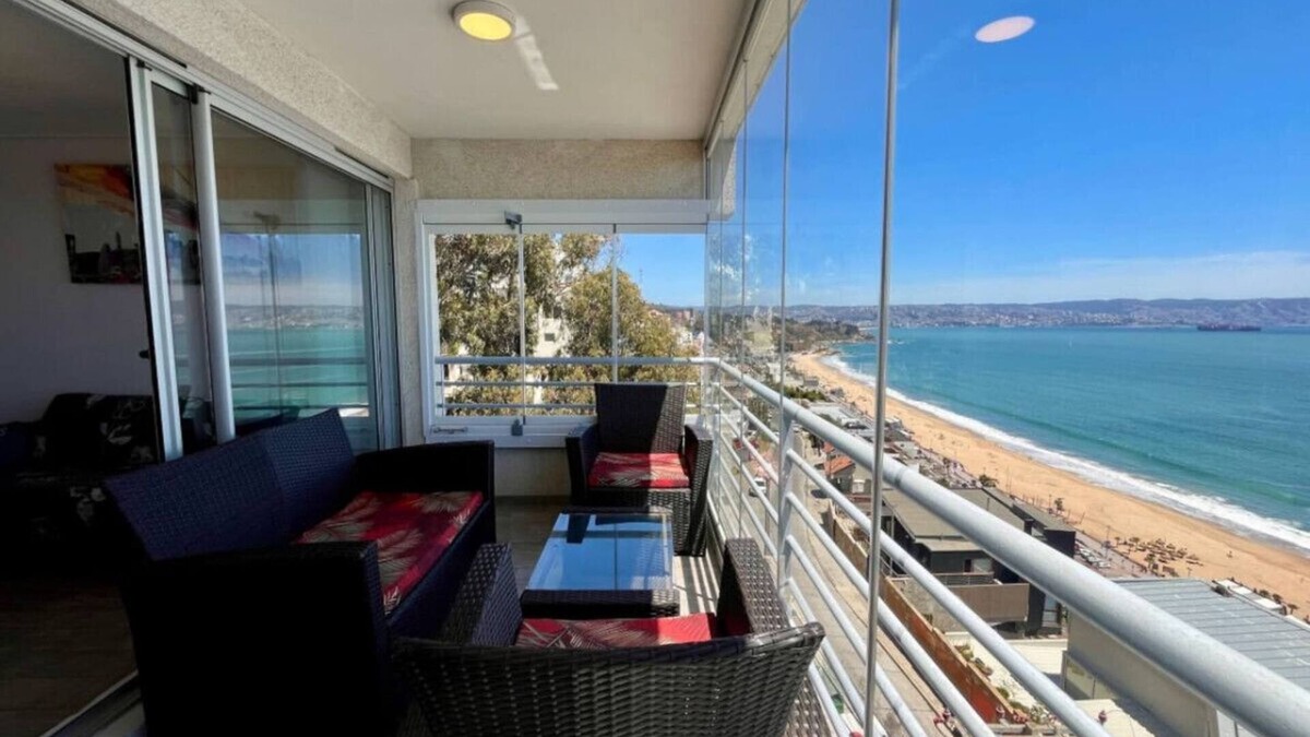 Renaca Apartment | Luminous Oceanview apartment in the exclusive Reñaca's sector 5 and away from urban noise!