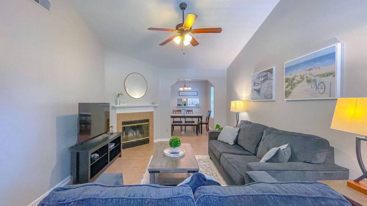 Tallahassee House | Luminous & Pristine, Spacious and Serene!