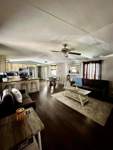 Kingfisher Apartment | Luna Belle