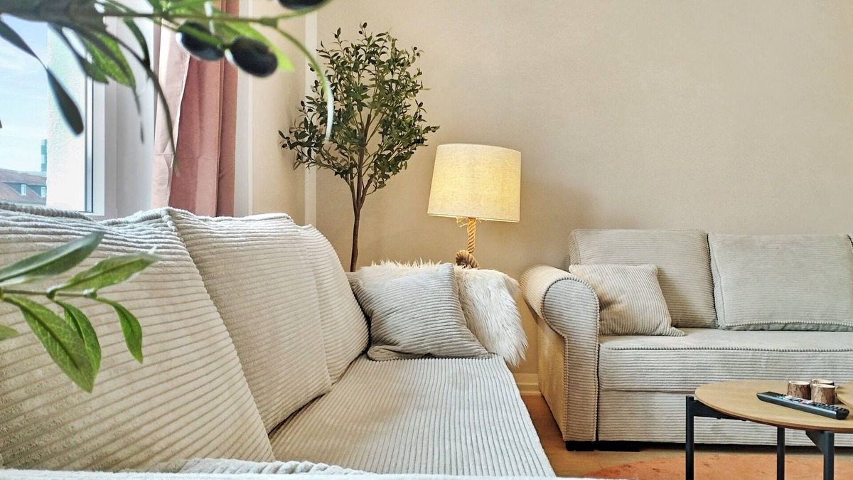 Wolfsburg Apartment | Lunaria Living | VW Cozy - Central - Parking