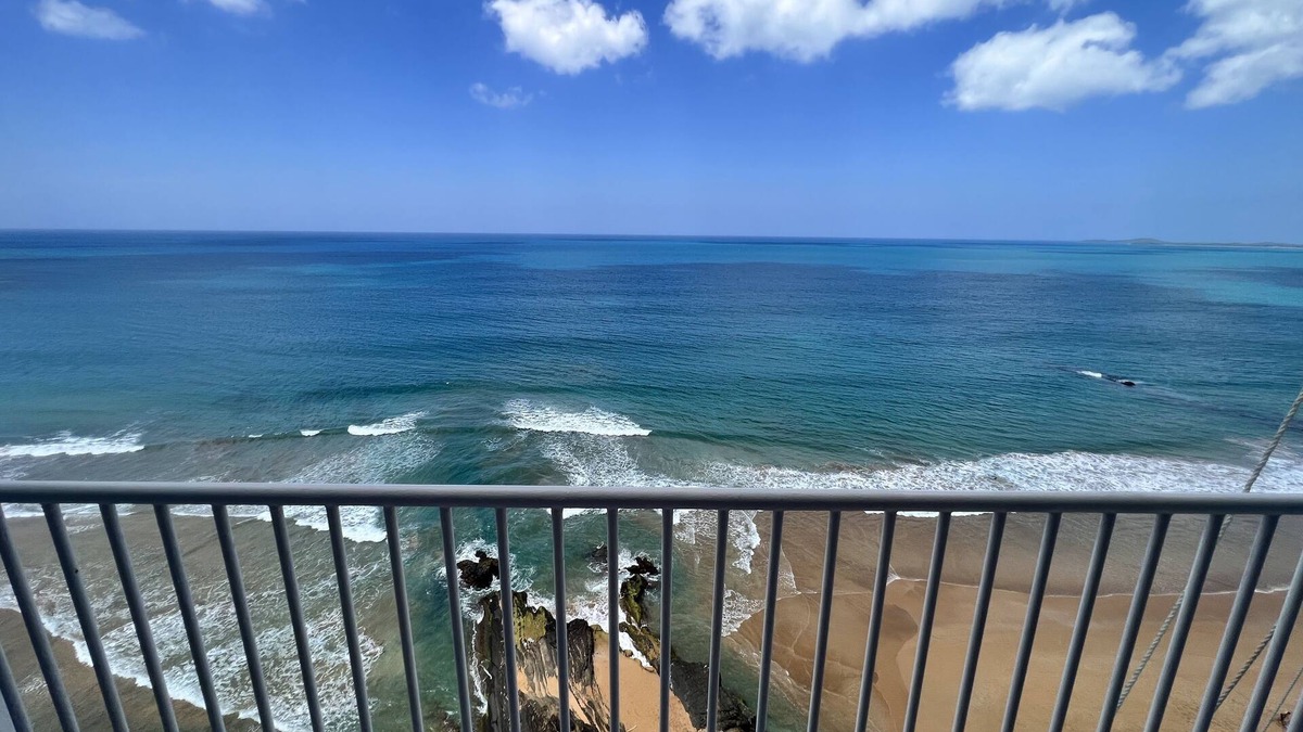 La Pared Condo | Luquillo Oceanfront Balcony Suite Near El Yunque with private beach access