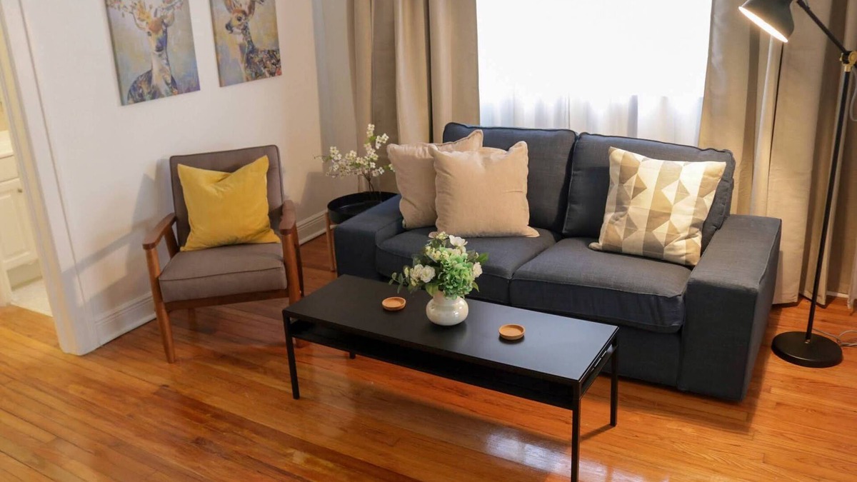 Douglas Apartment | Lush . a true gem 1BD