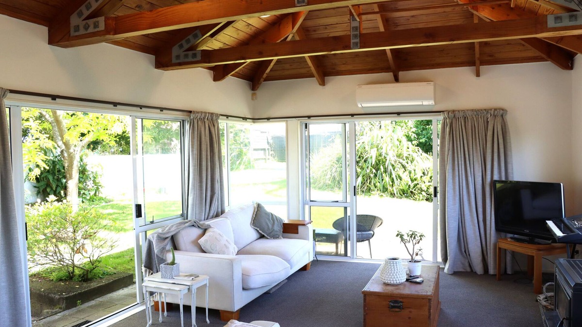 Tauranga House | Lush, eco, family retreat.