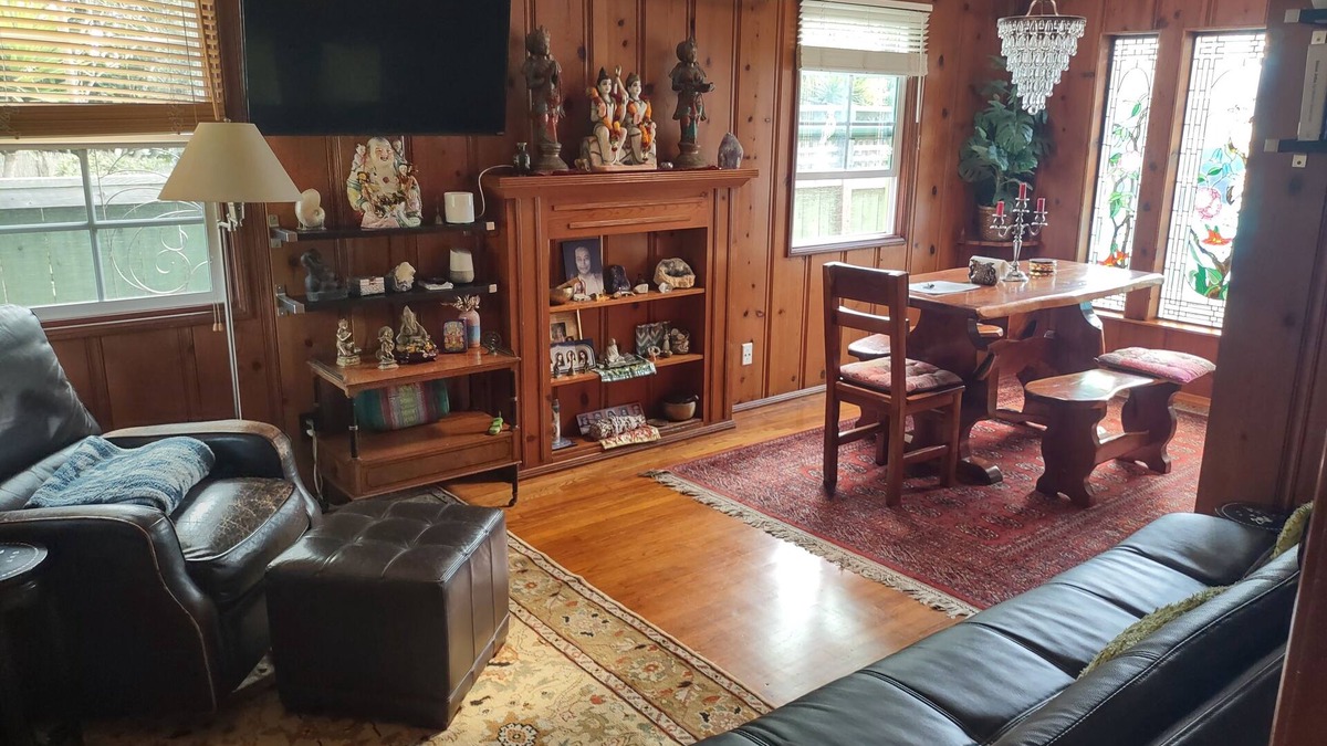 Leucadia House | Lush & Peaceful Spiritual Beachside Sanctuary with Yoga & Meditation Temple.