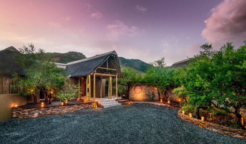 Pilanesberg National Park Cabin | Lush Private Game Lodge