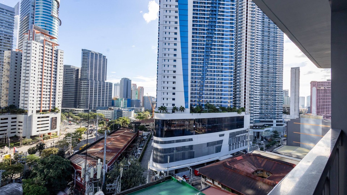 San Antonio Apartment | Lush Residences Makati