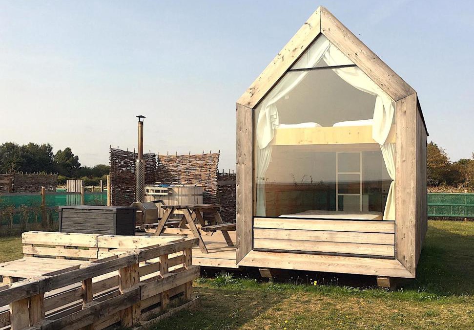 Brightlingsea House | Lushna 3 Petite at Lee Wick Farm Cottages & Glamping
